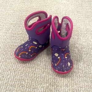 BOGS- purple and rainbows
